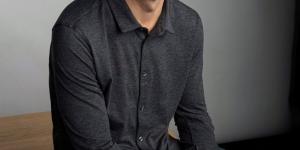 نهاية حقبة تيم كوك بعد رحلة الـ 4 تريليونات وبداية عصر تيرنوس في آبل