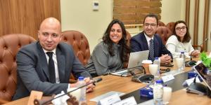 رئيس هيئة الدواء يبحث مع شركة لوريال تعزيز الاستثمار في مستحضرات التجميل