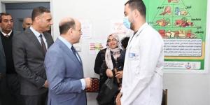 محافظ الغربية يتفقد القافلة الطبية المجانية بقرية بنا أبو صير بسمنود