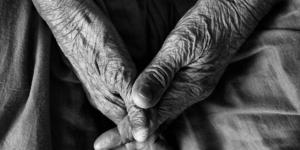 أطعمة تسرّع الشيخوخة ونصائح للنوم العميق.. عادات يومية قد تحرمك من الراحة دون أن تشعر