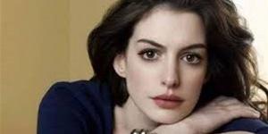 بعد نطقها "إن شاء الله".. آن هاثاواي تتحول إلى حديث الجمهور