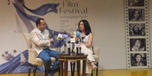 سلاف فواخرجي من ندوة تكريمها في أسوان: «لا أتحدث في السياسة»