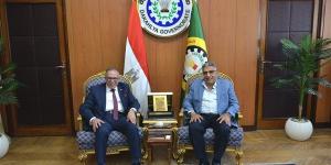 محافظ الدقهلية يستقبل الدكتور أسامة حمدي أستاذ أمراض السكر بجامعة هارفارد الأمريكية