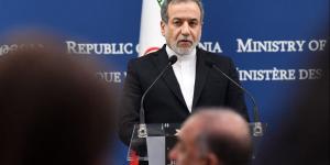 إيران تشترط رفع الحصار قبل أي مفاوضات جديدة في إسلام آباد