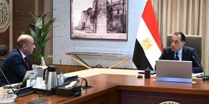 رئيس الوزراء يلتقي وزير العمل لاستعراض عدد من ملفات عمل الوزارة