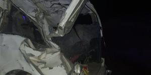 عودة الحركة المرورية بطريق قنا-سفاجا بعد رفع اثار حادث انقلاب ميكروباص