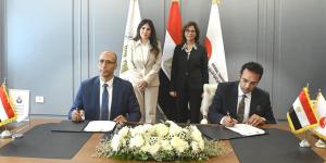وزيرة الإسكان والمدير التنفيذي للأكاديمية الوطنية للتدريب يوقعان بروتوكول تعاون