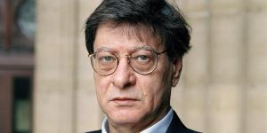 قناة "الوثائقية" تعرض فيلمًا عن محمود درويش اليوم