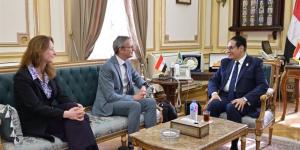 رئيسا جامعتى القاهرة وليدن الهولندية يبحثان تعزيز التعاون المشترك أكاديميا وبحثيا