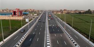 "شرايين التنمية".. المشروع القومي للطرق ينهي عزلة المحافظات ويضع مصر في صدارة التنافسية العالمية
