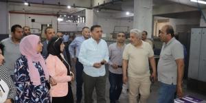 محافظ القليوبية يتابع سير العمل بعدد من المصانع في الخانكة