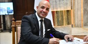 إسماعيل موسى يعلن موافقته المبدئية على قانون التأمينات.. ويطالب بثورة رقمية في منظومة المعاشات
