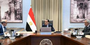 رئيس الوزراء يلتقي وزير الطيران المدني لمتابعة عددٍ من ملفات عمل الوزارة