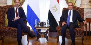 وزير الخارجية يدعو إلى تكثيف الاستثمارات الهولندية بمصر.. ويرحب بالتعاون فى مجال الموارد المائية