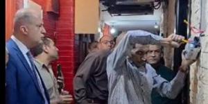 حملة مكبرة بحي غرب القاهرة لضبط المخالفات وقطع المرافق عن الوحدات غير الملتزمة