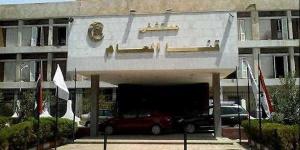 مقتل طفل رضيع صدمته سيارة أمام منزلهم في قرية بقنا