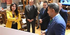 وزيرة الإسكان تبحث الفرص الاستثمارية للمشروعات الصحية بالمدن الجديدة