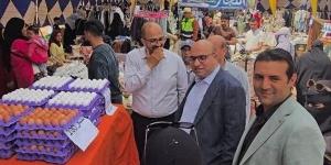 إقبال كثيف على سوق اليوم الواحد "ضد الغلاء" بالنوبارية الجديدة