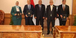 وزير الكهرباء والنائب العام يشهدان توقيع بروتوكول لتأهيل مأموري الضبط
