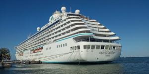 ميناء غرب بورسعيد السياحي يستقبل السفينة CRYSTAL SERENITY وعلى متنها 752 سائحًا