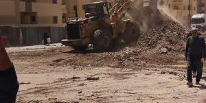 محافظ الجيزة: البدء في تطوير وتوسعة ورصف شارع الكيلاني بالمنيرة الغربية