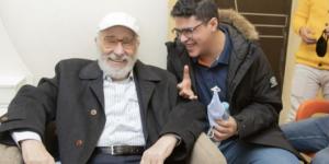 دعاء مؤثر ورسالة حب.. حفيد عبد الرحمن أبو زهرة يكشف كواليس علاقته بجده