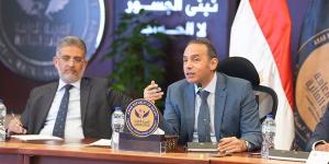 رئيس هيئة الرقابة المالية ييحث مع الخبراء الاكتواريين سبل النهوض بالنشاط