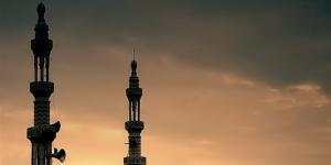 مواعيد صلاتي المغرب والعشاء اليوم في المحافظات 7/5/2026