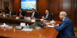 وزير الطيران يبحث مع وفد شركة «SITA» مستقبل السفر وتكنولوجيا تشغيل المطارات