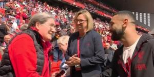 شاهد .. ماذا فعل محمد صلاح قبل مواجهة ليفربول وتشيلسي ؟