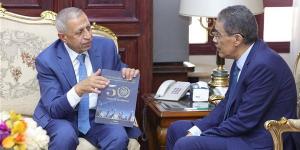 وزير الدولة للإعلام يبحث مع رئيس الأكاديمية العربية يبحثان سبل تطوير التعليم الإعلامي الرقمي