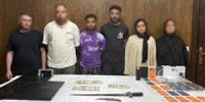 «ملثمين وسكاكين وصفائح جبنة».. كواليس أخطر قضية تهريب موبايلات بالقاهرة