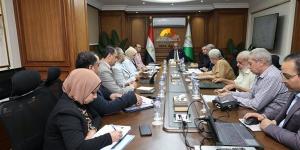 محافظ الجيزة يتابع معدلات تنفيذ مشروعات الصرف الصحي بكفر طهرمس