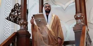 «الأب عماد الأسرة».. خطبة الجمعة اليوم بجميع مساجد الإمارات