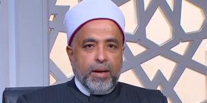 هل يترتب فدية على قتل الصرصار أثناء الإحرام؟.. أمين الفتوى يجيب