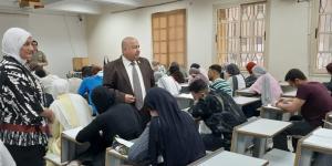 نائب رئيس جامعة القاهرة يتفقد عددًا من الكليات