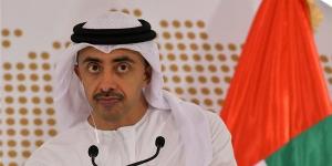 وزير خارجية الإمارات يتصل بنظيره الكويتي لبحث المستجدات الراهنة