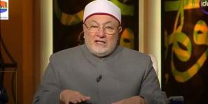 خالد الجندي: "البلاء موكل بالمنطق".. ودعاؤك الناقص قد يغفل عن "العافية واللطف"