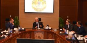 نائب رئيس مجلس الوزراء للشؤون الاقتصادية يتابع جهود تطوير الأداء بالجهاز الإداري للدولة