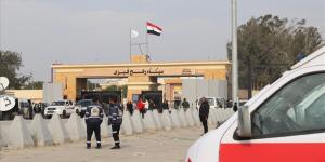 معبر رفح البري يستقبل دفعة جديدة من العائدين الفلسطينيين إلى غزة