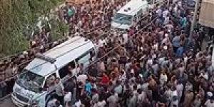 في طريقهم إلى حفل زفاف.. تشييع 6 من ضحايا سقوط سيارة بترعة المريوطية بالجيزة