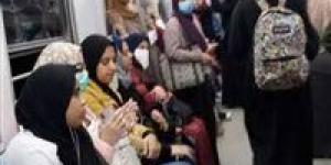 كيف تحمين نفسك من التحرش والمضايقات في المترو والميكروباص؟