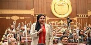 بعد تحرك النائبة شيرين صبري.. تركيب 3 أبراج لتقوية شبكات المحمول بالواحات قبل موعدها ضمن "حياة كريمة"
