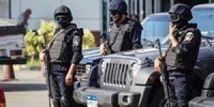 لهو أطفال يتحول إلى معركة شوارع.. ضبط سيدتين تعدتا على نجار بأسلحة بيضاء بالبحيرة