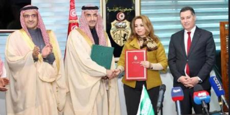 الصندوق
      السعودي
      للتنمية
      يدعم
      قطاع
      النقل
      التونسي
      عبر
      قرض
      بقيمة
      55
      مليون
      دولار