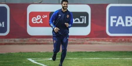 محمد
      الشناوي
      يبدأ
      تدريبات
      الجري
      حول
      الملعب