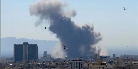 خبير عسكري: إسرائيل تهاجم من أربع محاور جنوب لبنان وحزب الله صامد