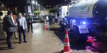 محافظ المنوفية يشرف على إزالة مياه الأمطار بشبين الكوم