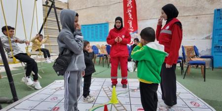 الهلال الأحمر يُطلق 5 قوافل طبية جديدة بالقرى الأولى بالرعاية