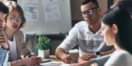 "قبضة صارمة" .. قانون العمل الجديد يفرض تنفيذ قرارات القومي للأجور...تفاصيل